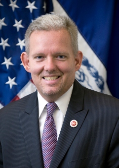 Councilman Jimmy Van Bramer is the latest elected official to endorse the Move NY plan.